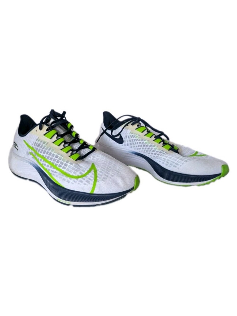 Nike Men's White & Volt Athletic Running Shoes